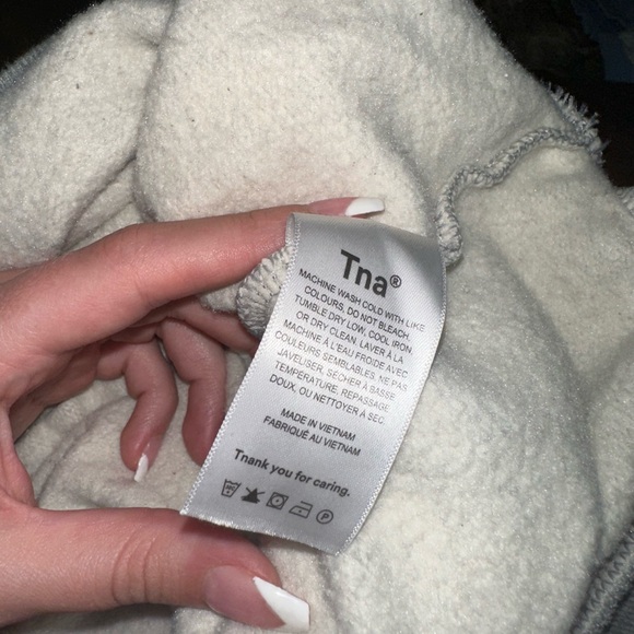 Aritzia TNA Grey Cropped Quarter Zip - Picture 5 of 5